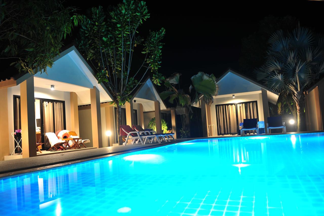 Light Khao Lak Resort Kültér fotó
